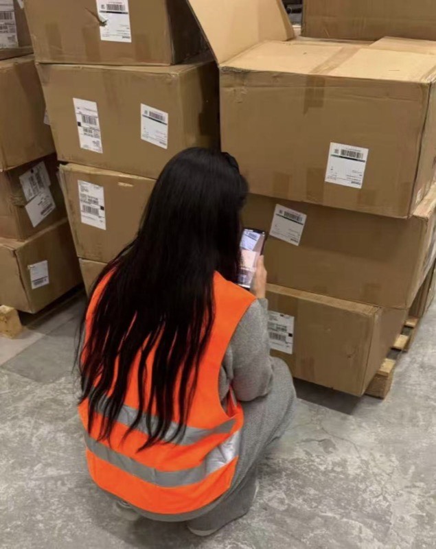Scanning barcode labels on cartons