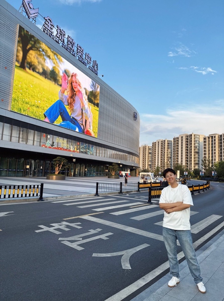SourceToGulf founder at Yiwu Global Digital Trade Center, China sourcing market