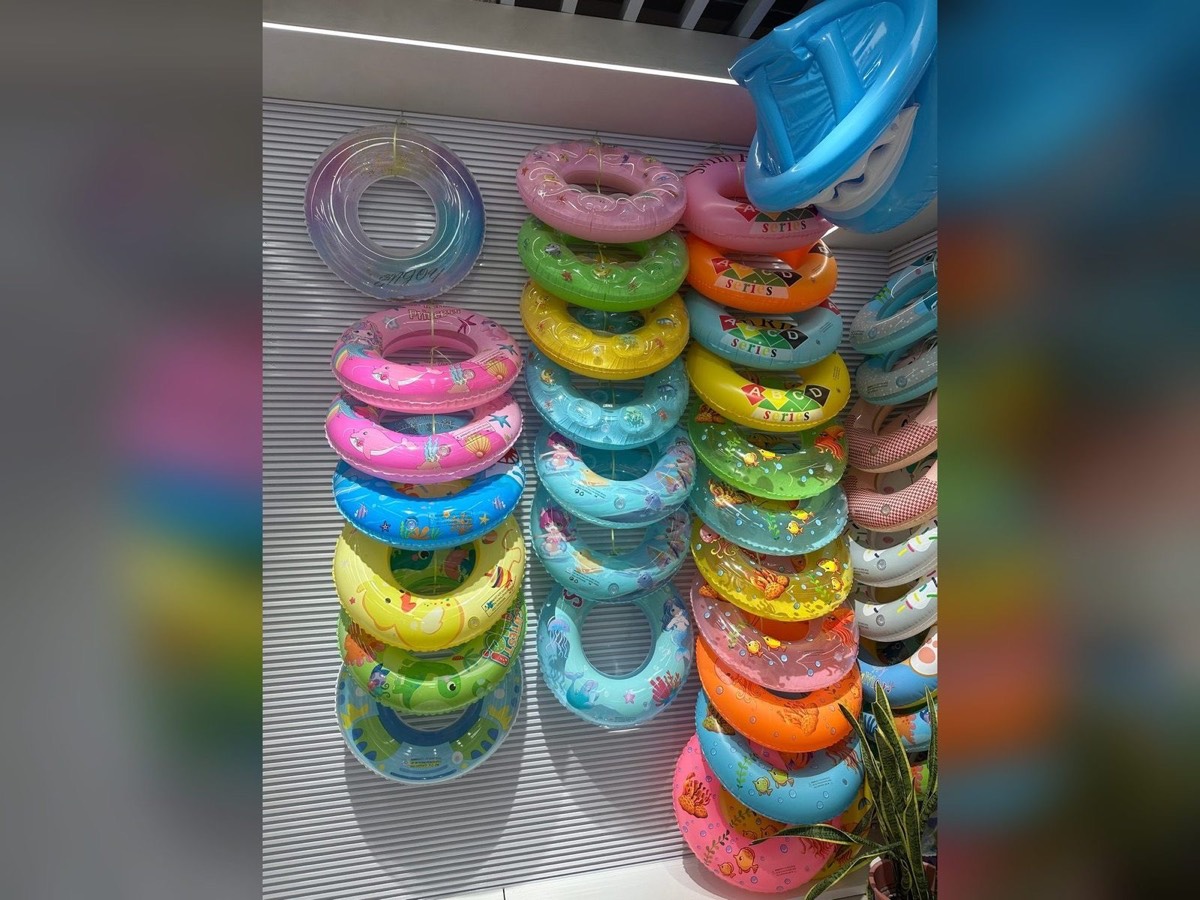Pool floats and swim rings at Yiwu summer products wholesale stall