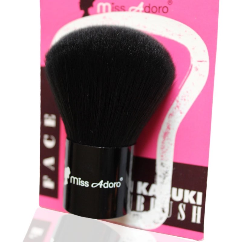 Powder & blush brush — black short handle