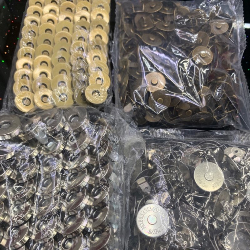 Magnetic hidden buttons — bags & apparel